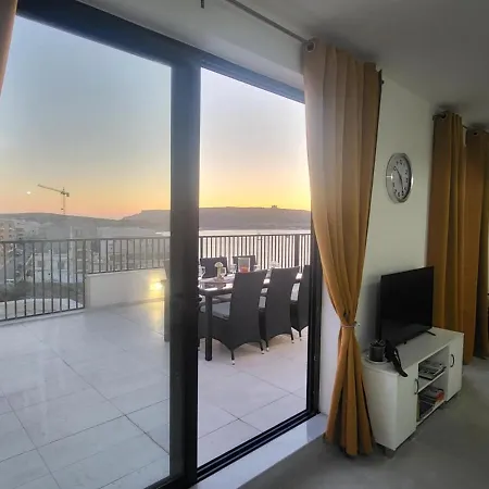 Seafront Penthouse With Large Terrace And Panoramic Views-mellieha Bay Ghadira
