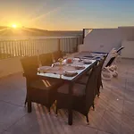 아파트 Seafront Penthouse With Large Terrace And Panoramic Views-mellieha Bay Ghadira