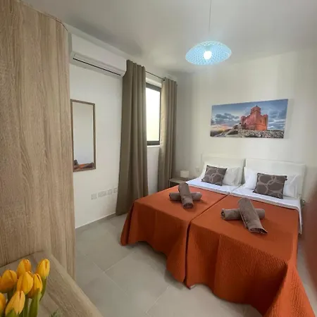 Seafront Penthouse With Large Terrace And Panoramic Views-mellieha Bay Ghadira *