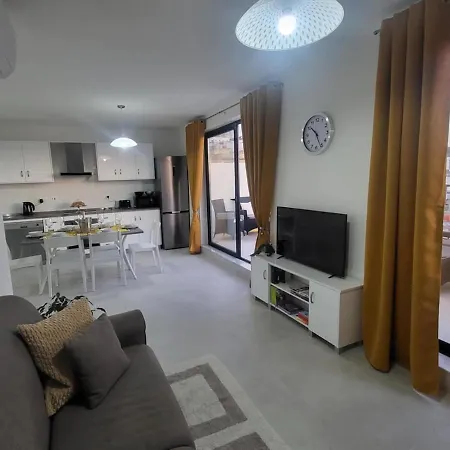Seafront Penthouse With Large Terrace And Panoramic Views-mellieha Bay Ghadira Apartment