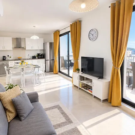 Seafront Penthouse With Large Terrace And Panoramic Views-mellieha Bay Ghadira Appartement
