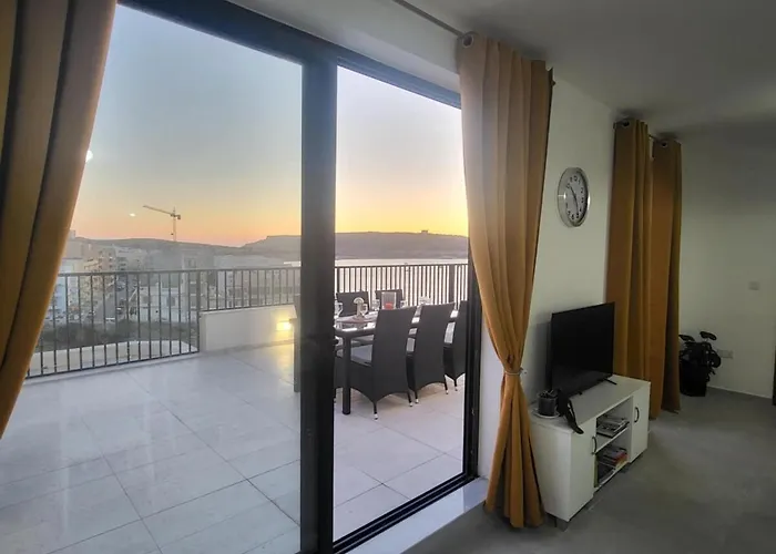 Seafront Penthouse With Large Terrace And Panoramic Views-mellieha Bay Ghadira